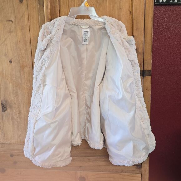 Lauren Conrad Soft Faux Fur Jacket Pockets - White    NEW WITH TAGS - Picture 3 of 10